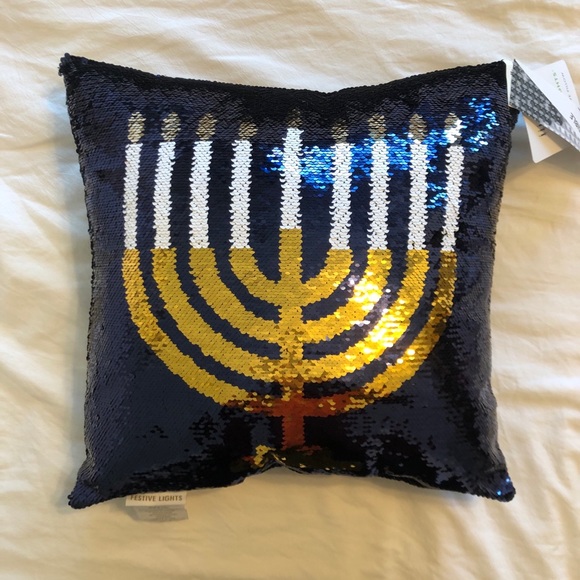 New FESTIVE LIGHTS Hanukkah Blue Silver White Sequins Pillow NWT Happy Holidays - Picture 2 of 5
